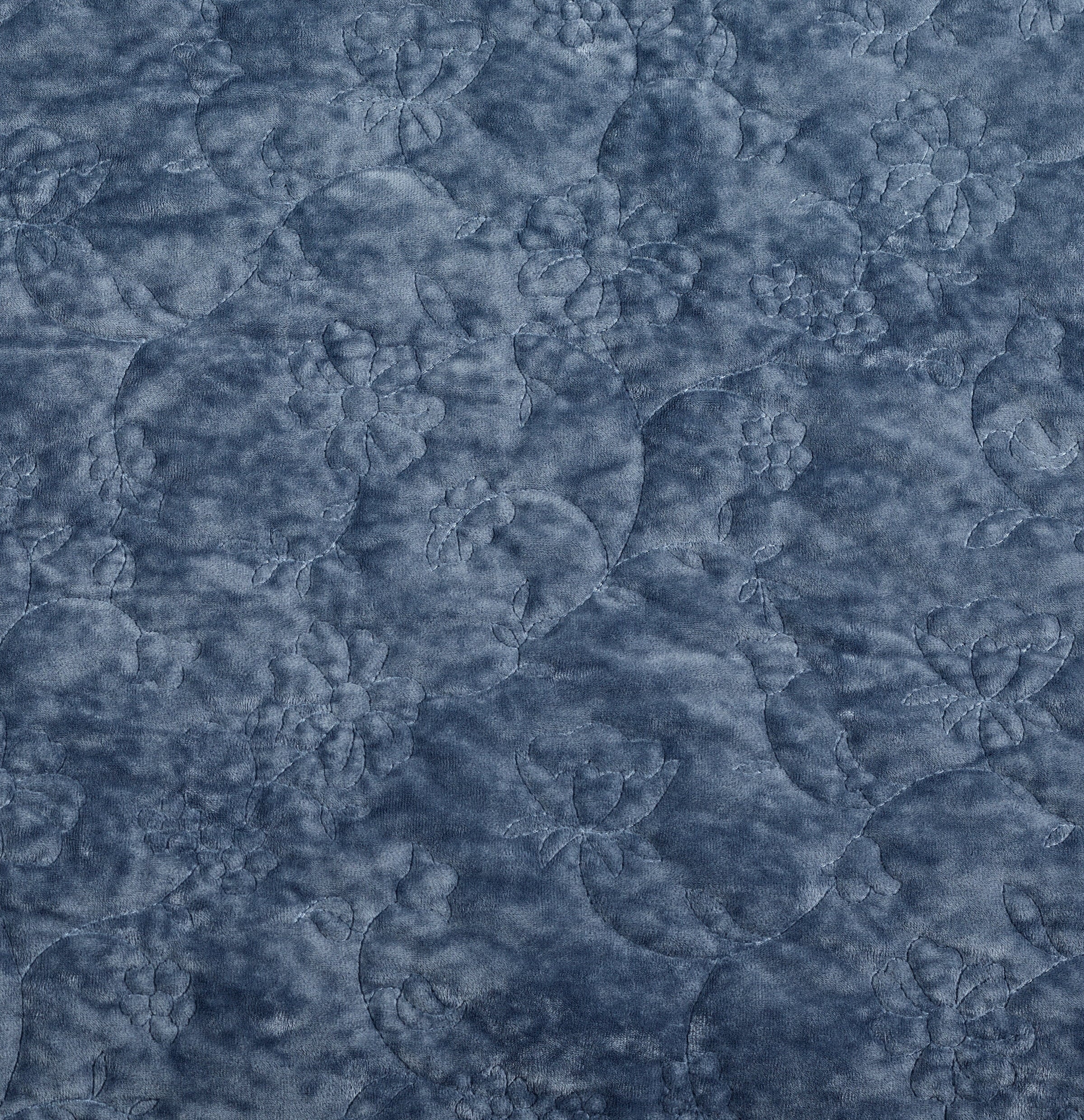 The Pioneer Woman Eloise Floral Velvet Quilt, Full/Queen, Blue Dust Bedding
